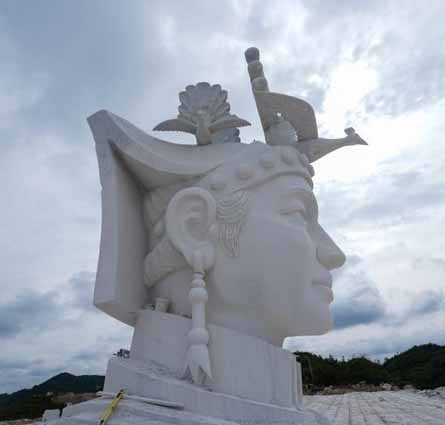 贵州奢香夫人12米高石雕头像落成